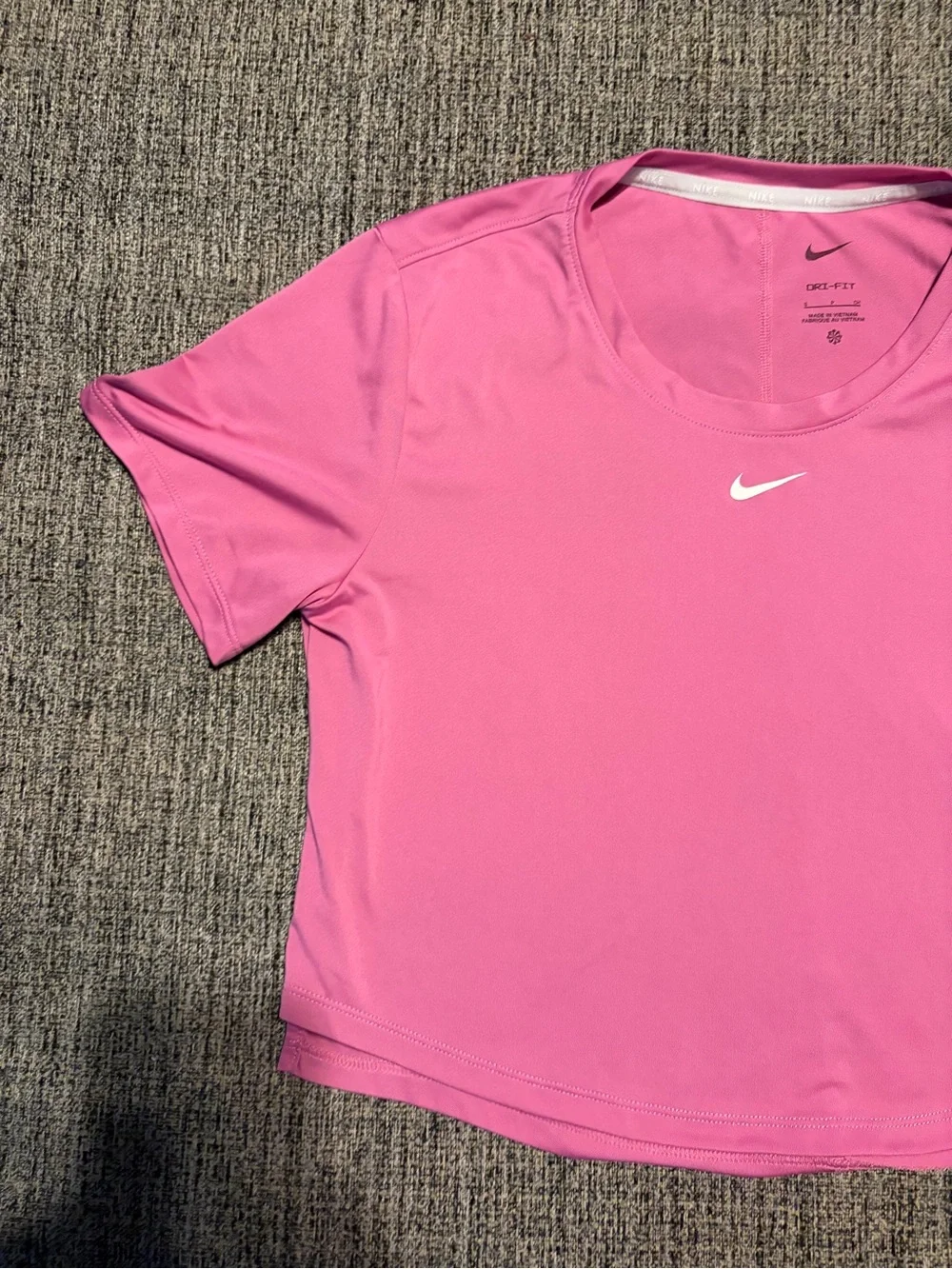 Nike Pink Women's Short Sleeve Athletic Tee - Picture 4 of 7